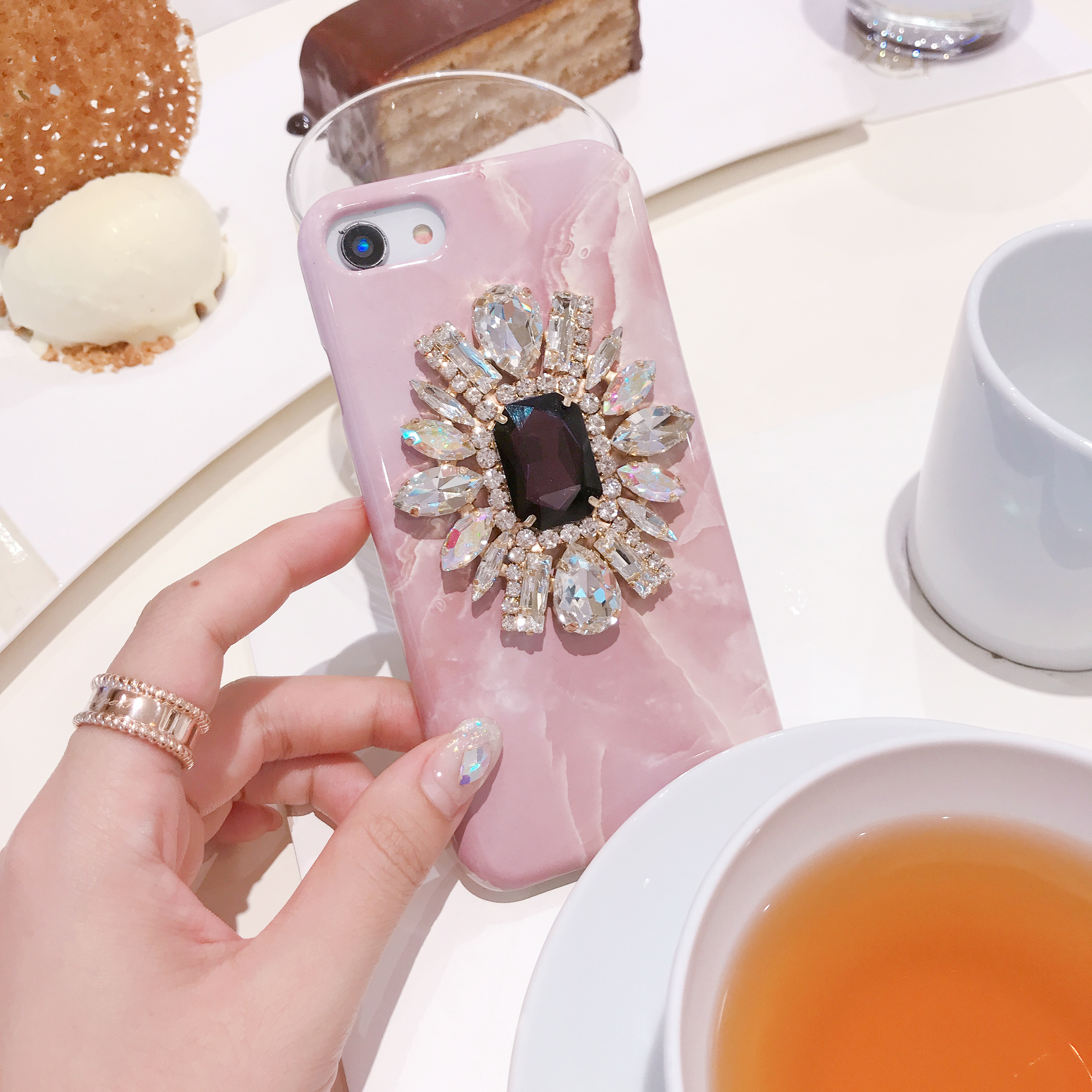 amour phone case